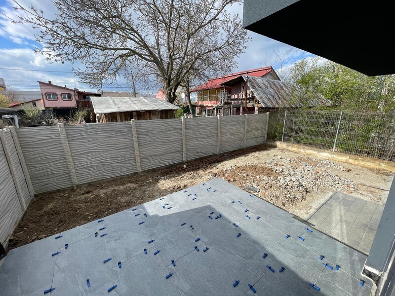 Straulesti Vila P+2 etaje si doua locuri de parcare, langa lac