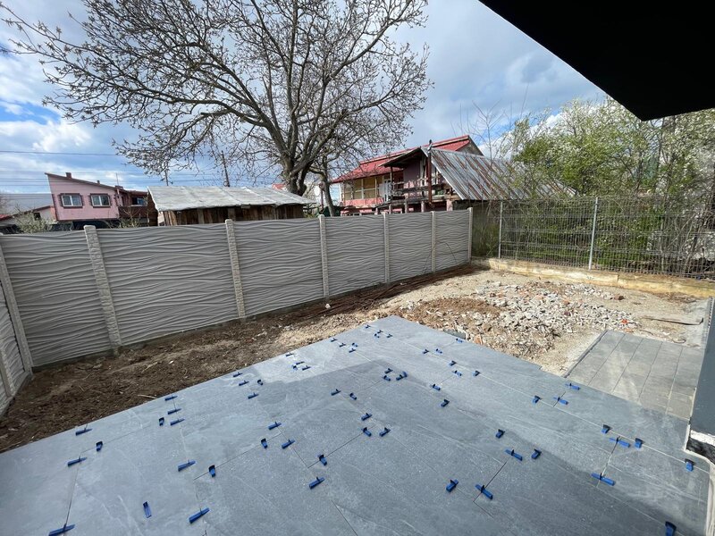 Straulesti Vila P+2 etaje si doua locuri de parcare, langa lac
